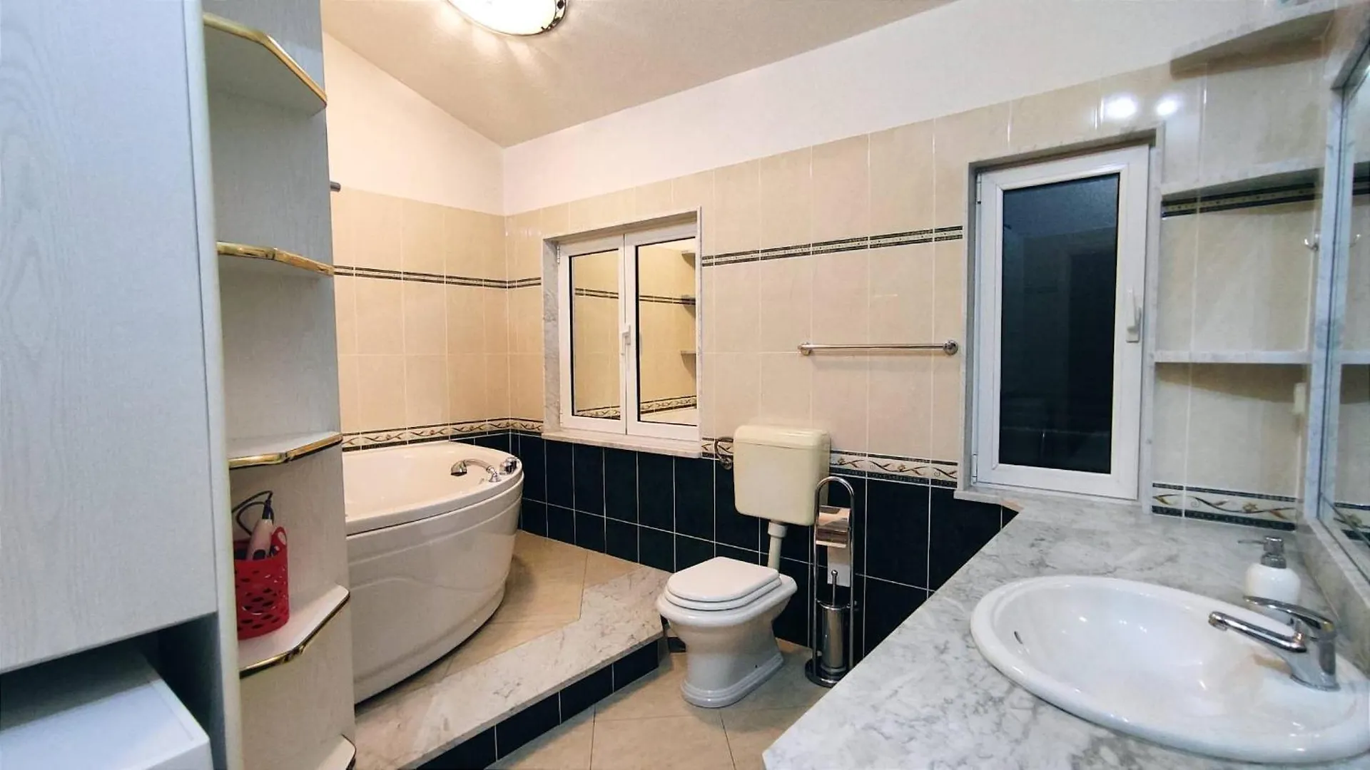 Kastel Stafilic Comfortable Apartments Kastela